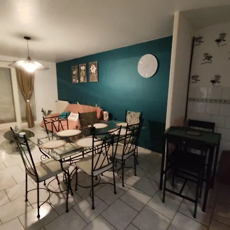 Au Nid Carolo Apartment *